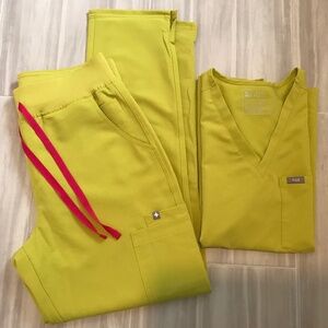 FIGS Yola Pants and Catarina Top Size Medium Light Green